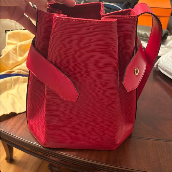 Louis Vuitton Red Epi sac Depaule - Picture 2 of 10